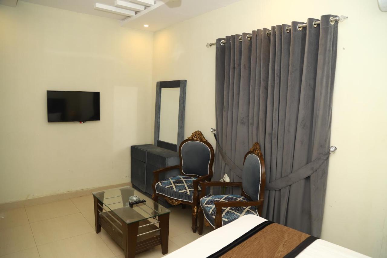 Hotel Green Fort Gulberg Lahore Exteriör bild