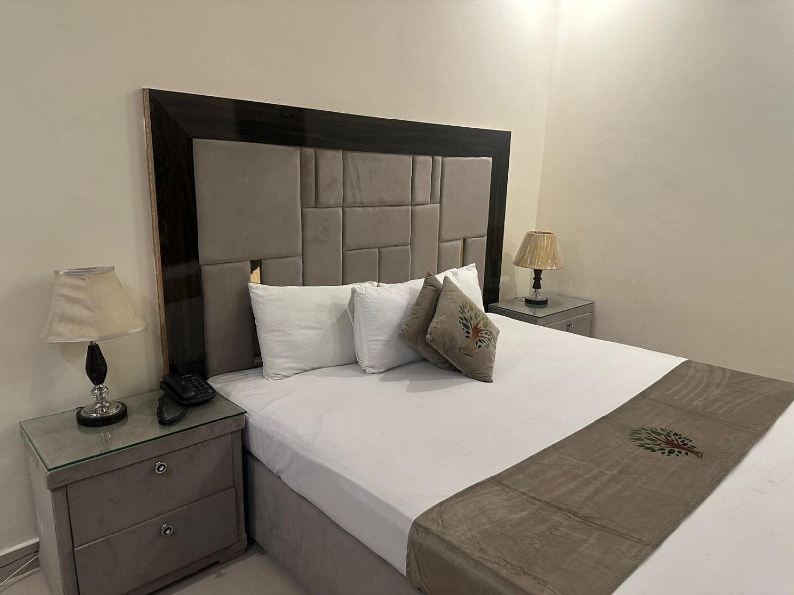 Hotel Green Fort Gulberg Lahore Exteriör bild