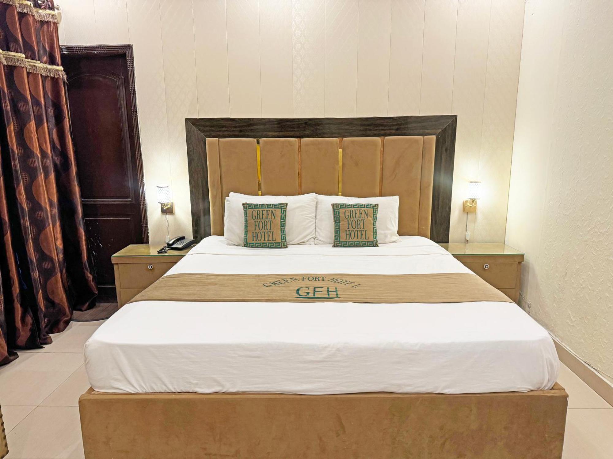 Hotel Green Fort Gulberg Lahore Exteriör bild