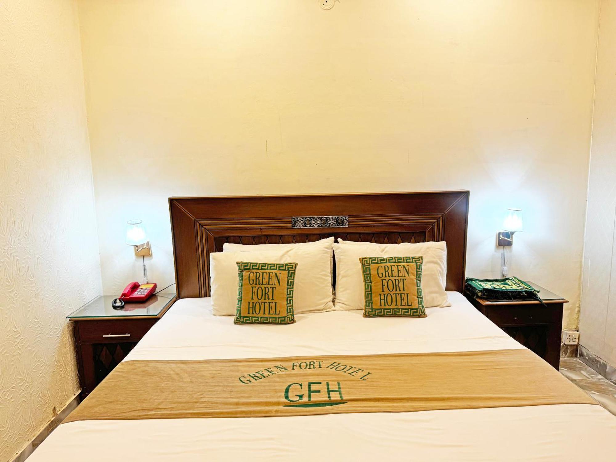 Hotel Green Fort Gulberg Lahore Exteriör bild