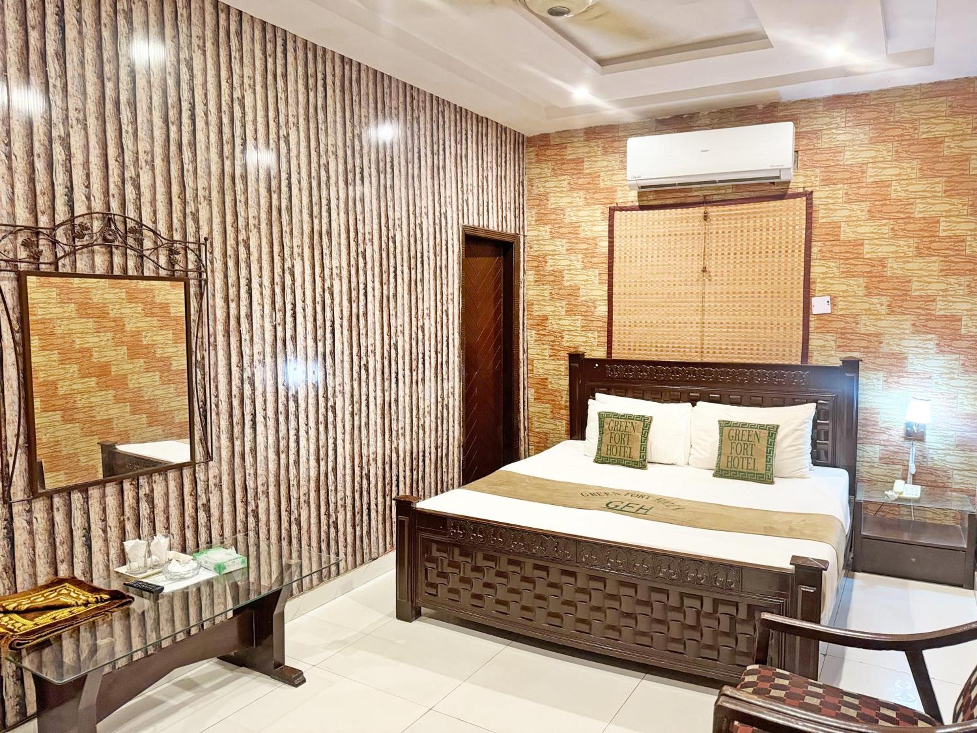 Hotel Green Fort Gulberg Lahore Exteriör bild