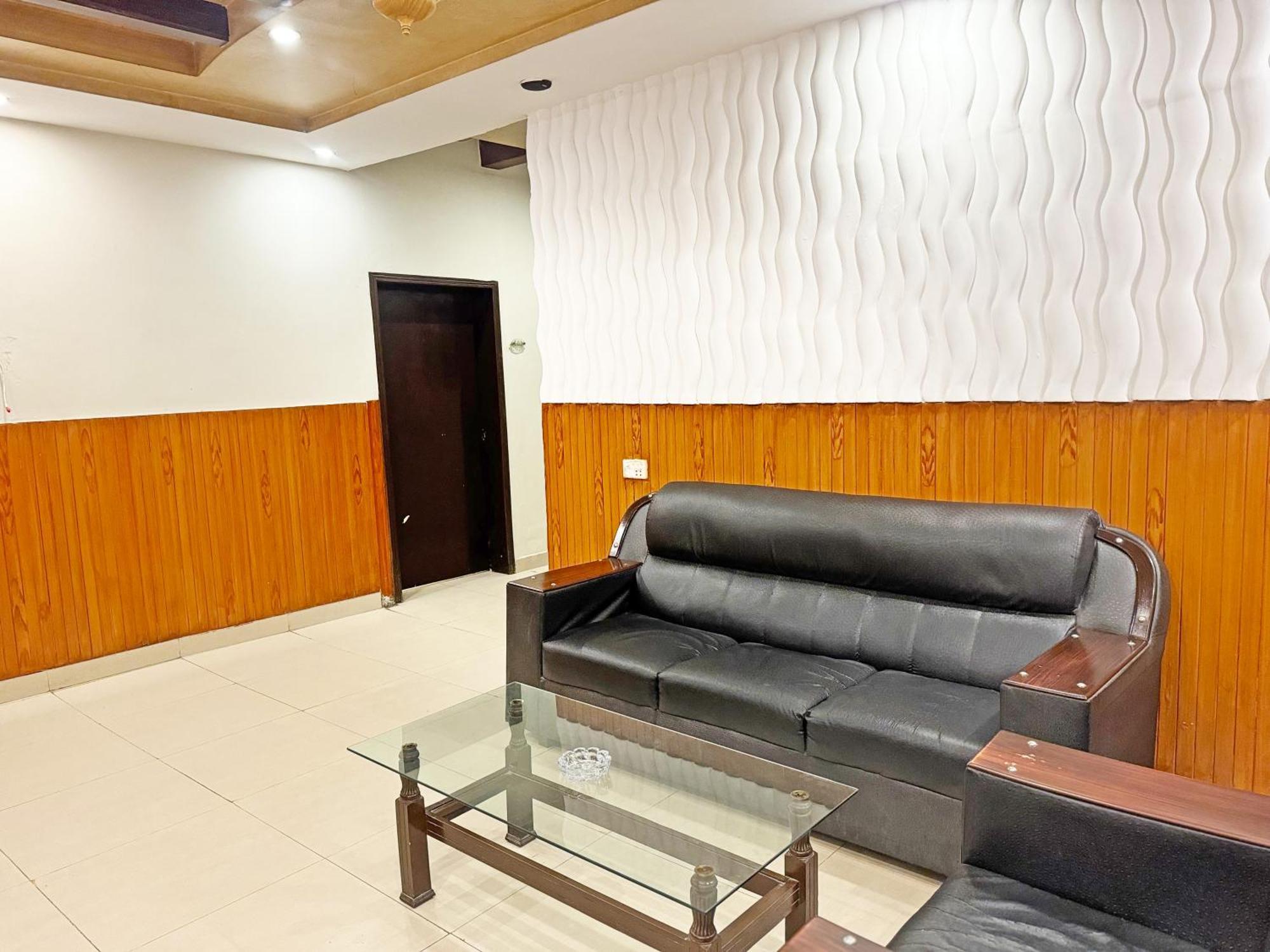 Hotel Green Fort Gulberg Lahore Exteriör bild