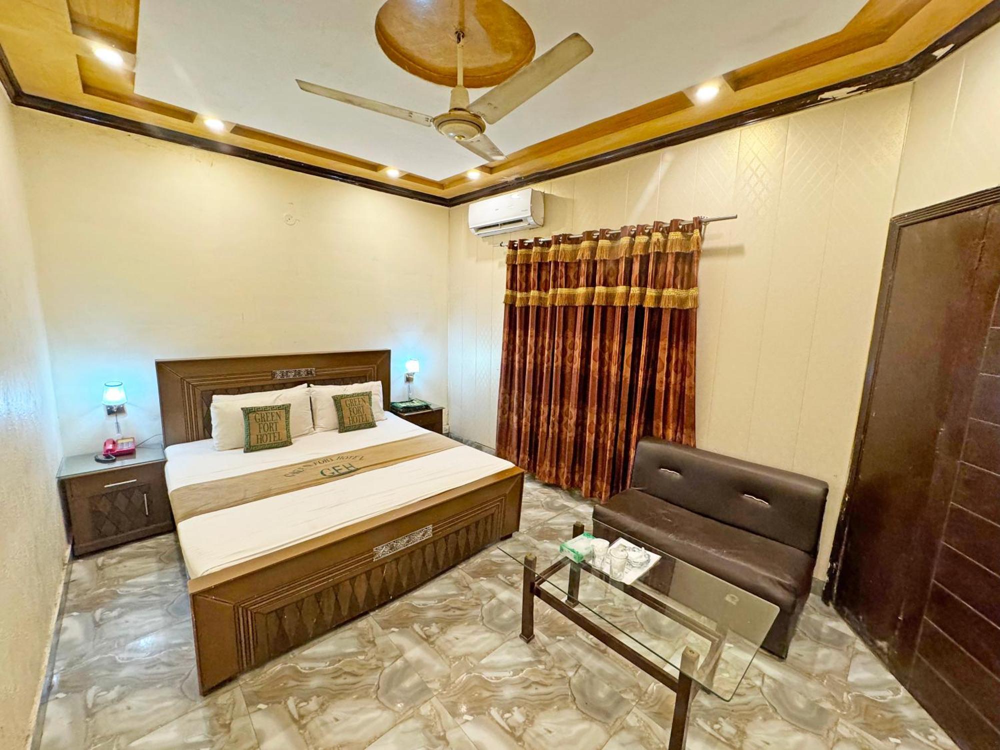 Hotel Green Fort Gulberg Lahore Exteriör bild