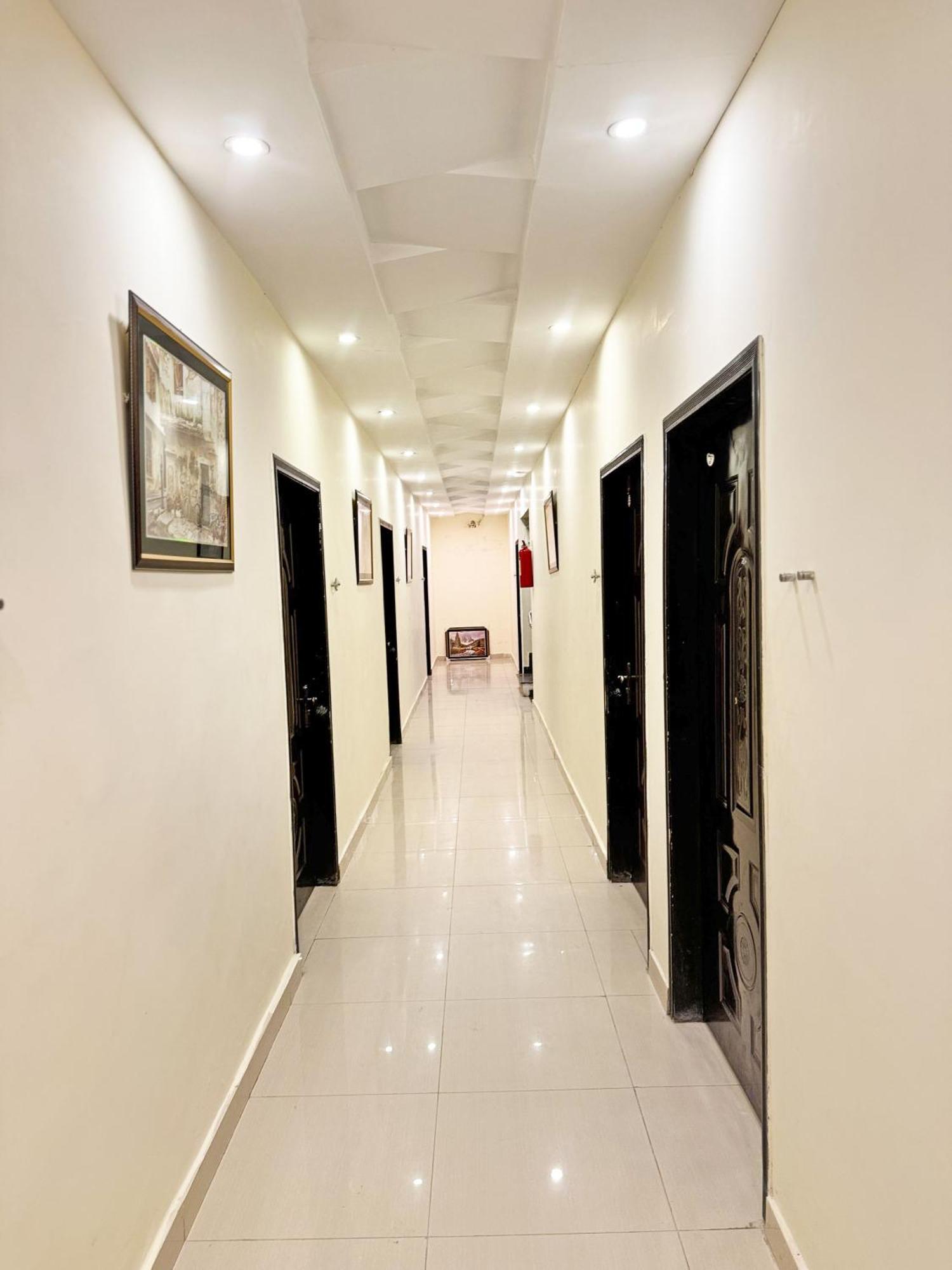 Hotel Green Fort Gulberg Lahore Exteriör bild