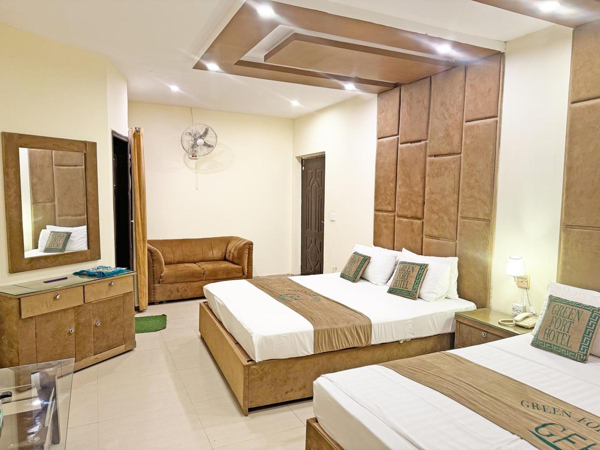 Hotel Green Fort Gulberg Lahore Exteriör bild