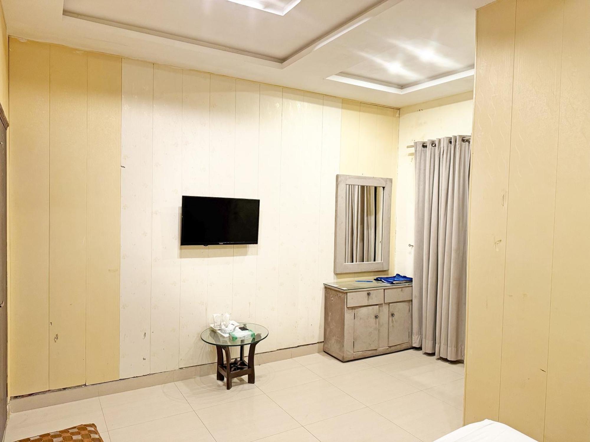Hotel Green Fort Gulberg Lahore Exteriör bild