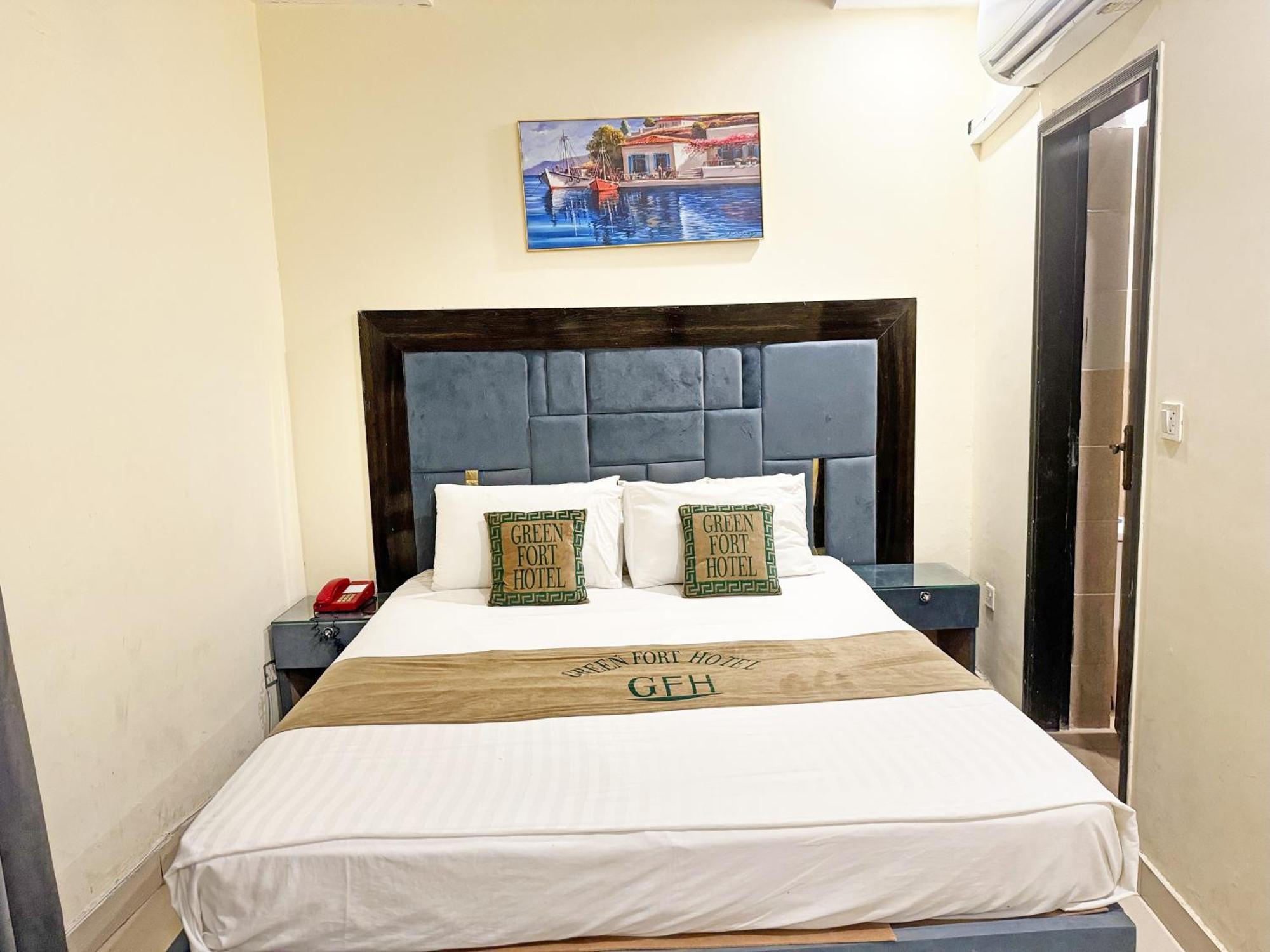 Hotel Green Fort Gulberg Lahore Exteriör bild