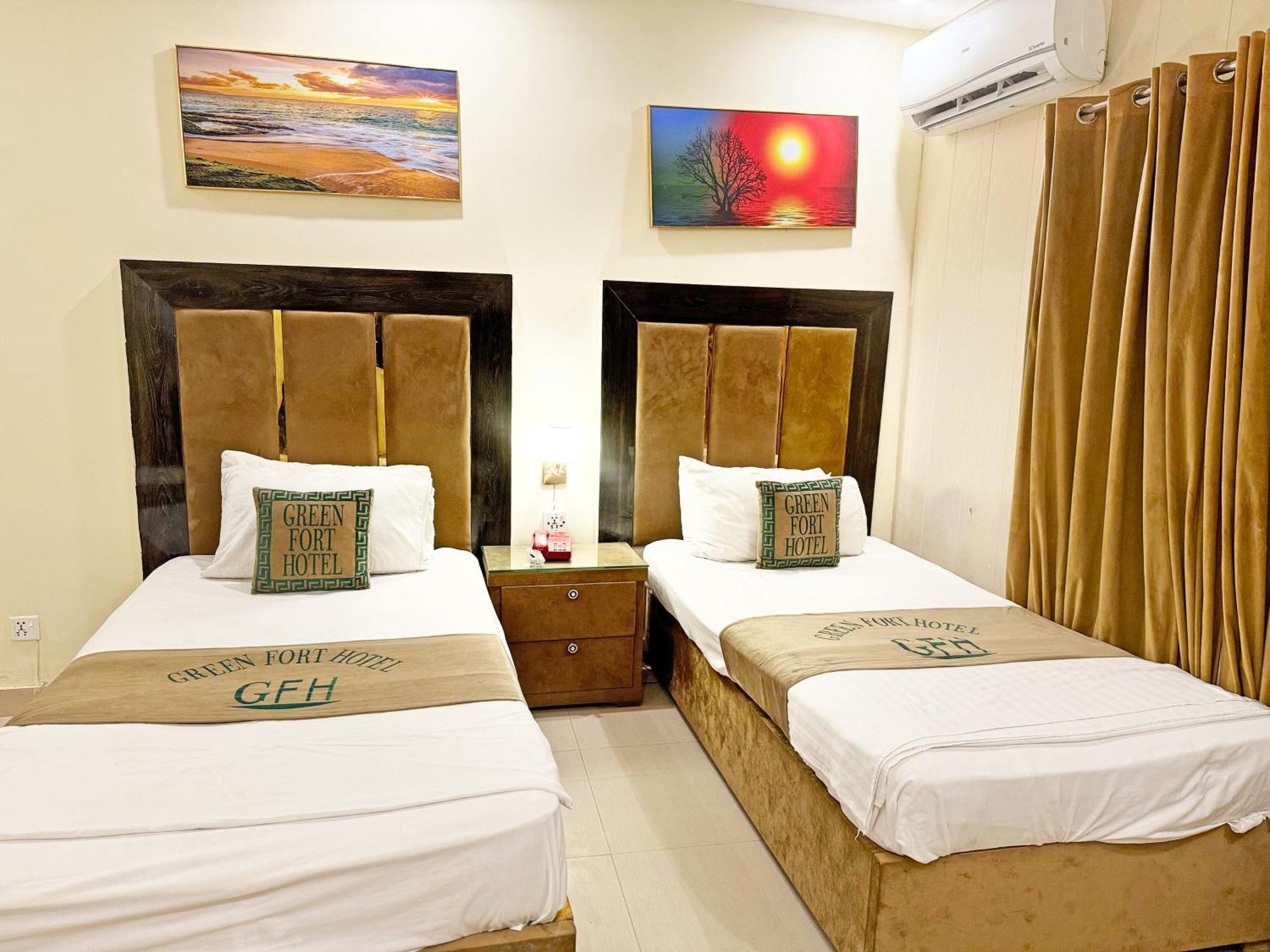 Hotel Green Fort Gulberg Lahore Exteriör bild