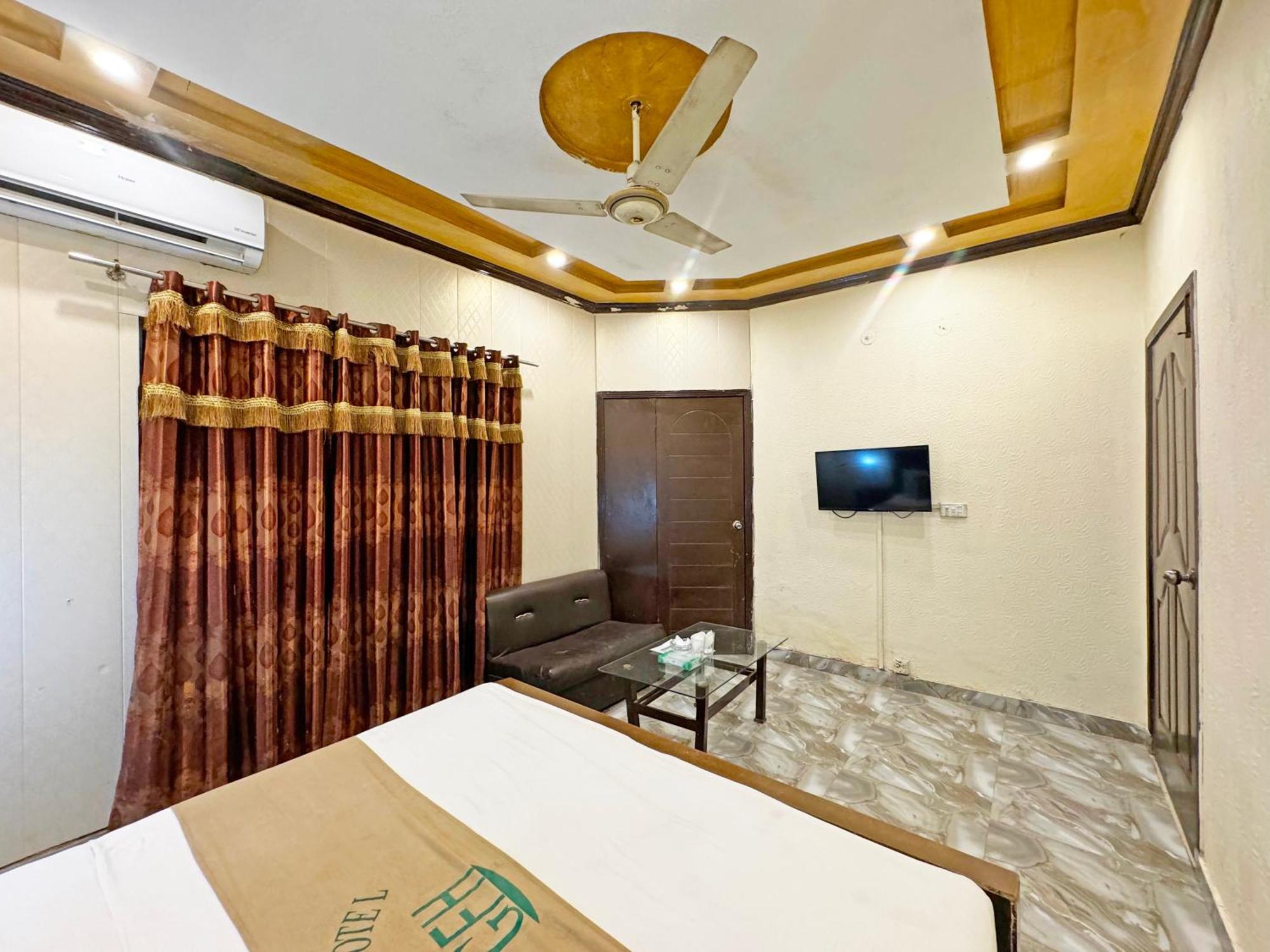 Hotel Green Fort Gulberg Lahore Exteriör bild