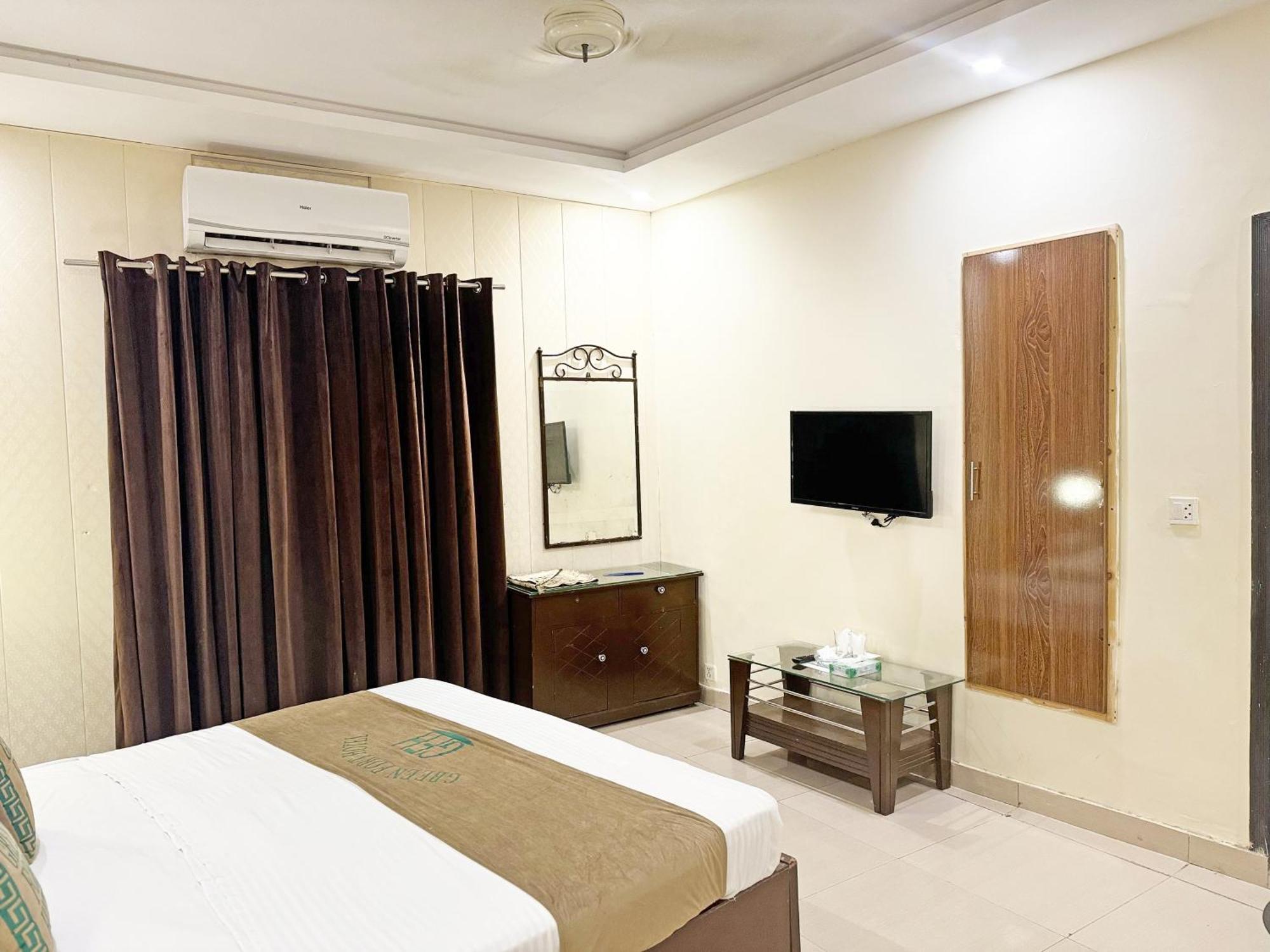 Hotel Green Fort Gulberg Lahore Exteriör bild
