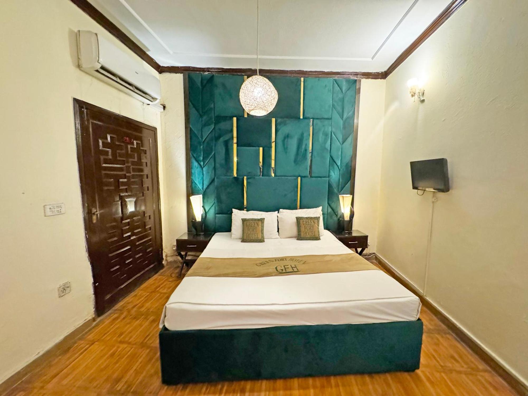 Hotel Green Fort Gulberg Lahore Exteriör bild