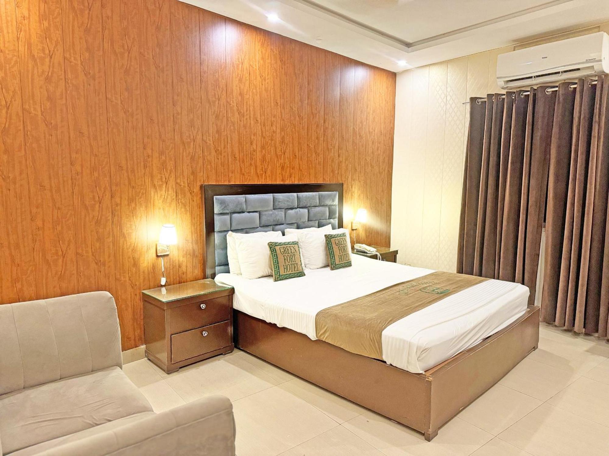 Hotel Green Fort Gulberg Lahore Exteriör bild