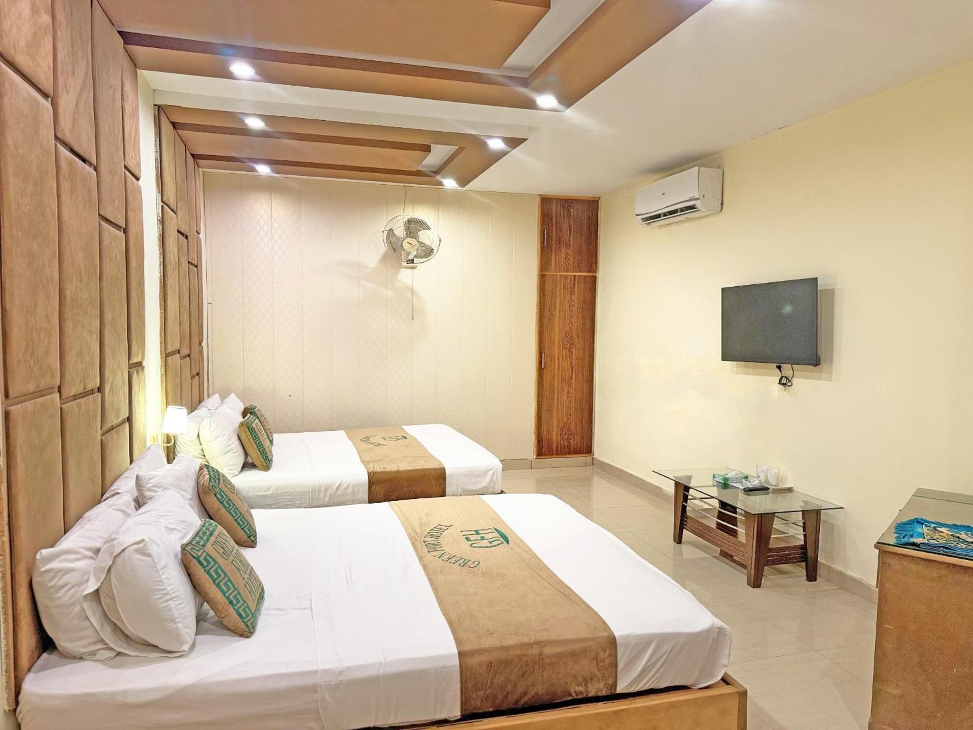 Hotel Green Fort Gulberg Lahore Exteriör bild